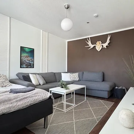 Cozy Retreat With Free Parking Apartment
